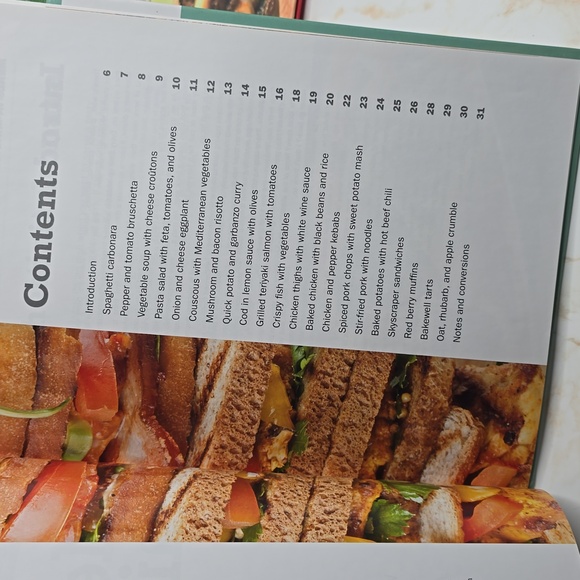 Bundle of cooking books - Picture 2 of 5